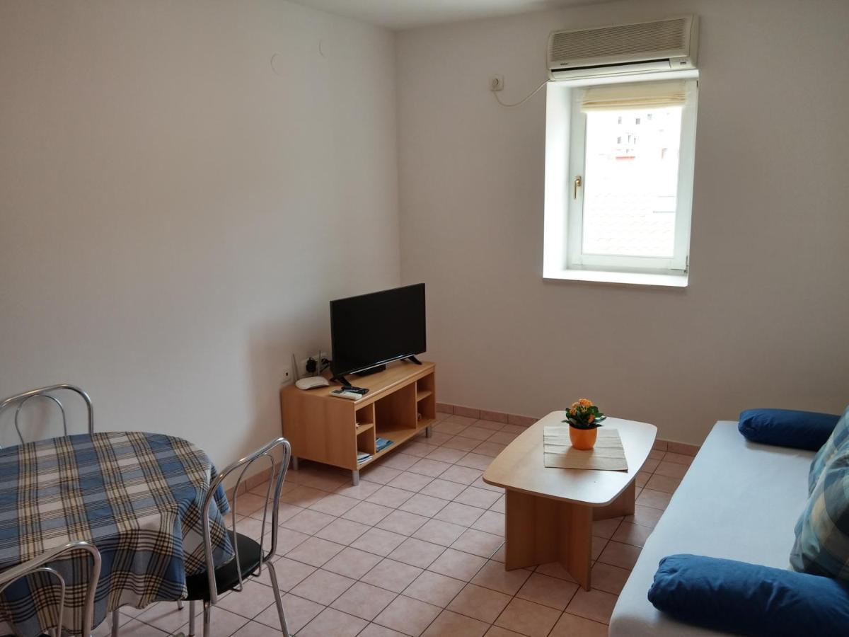 Apartments Bellus Mare 木洛希尼 外观 照片
