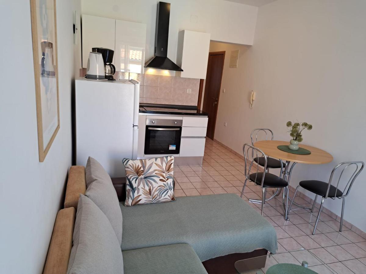Apartments Bellus Mare 木洛希尼 外观 照片